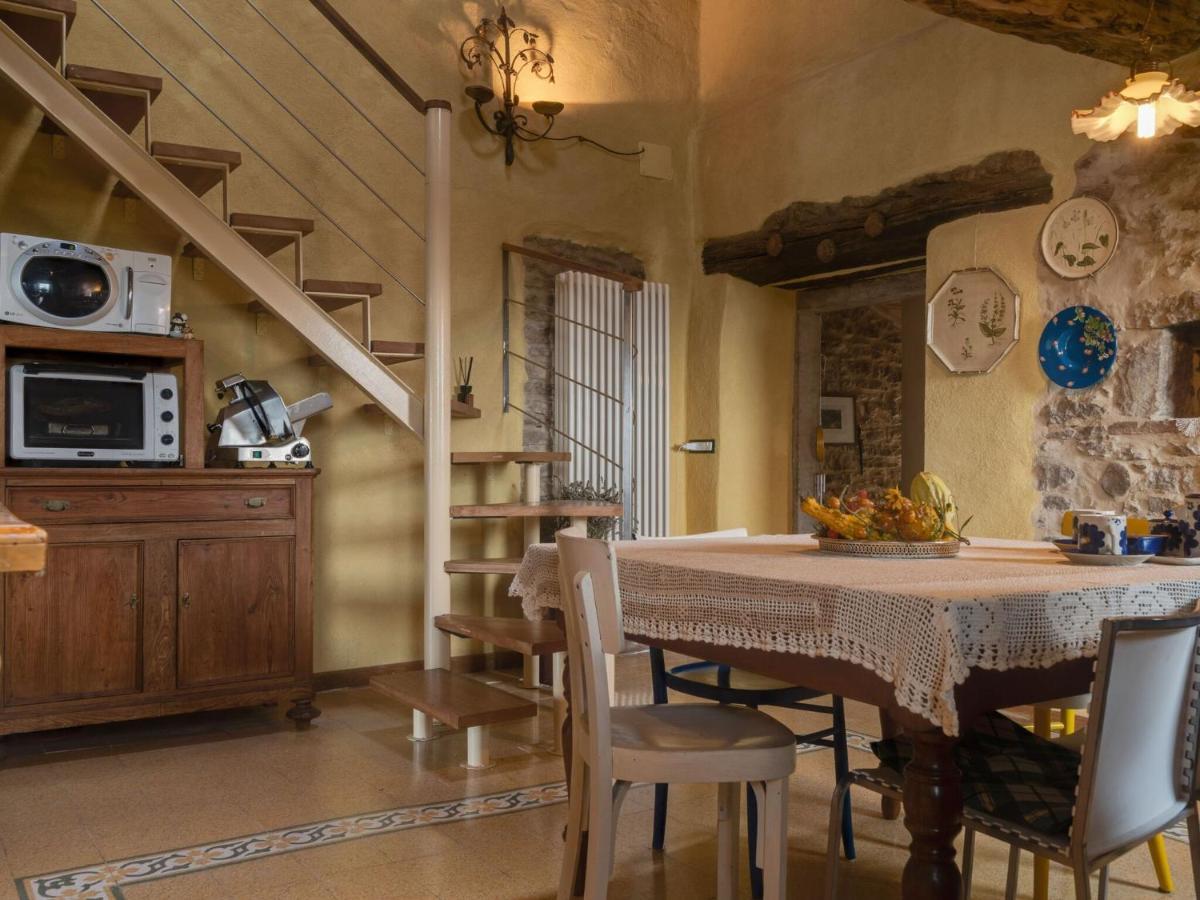 Soulful Holiday Home In Modena Wth Garden Bilik gambar
