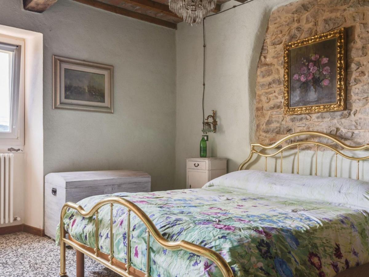 Soulful Holiday Home In Modena Wth Garden Bilik gambar